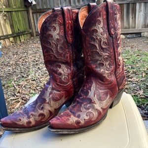 Western red cowgirl boots